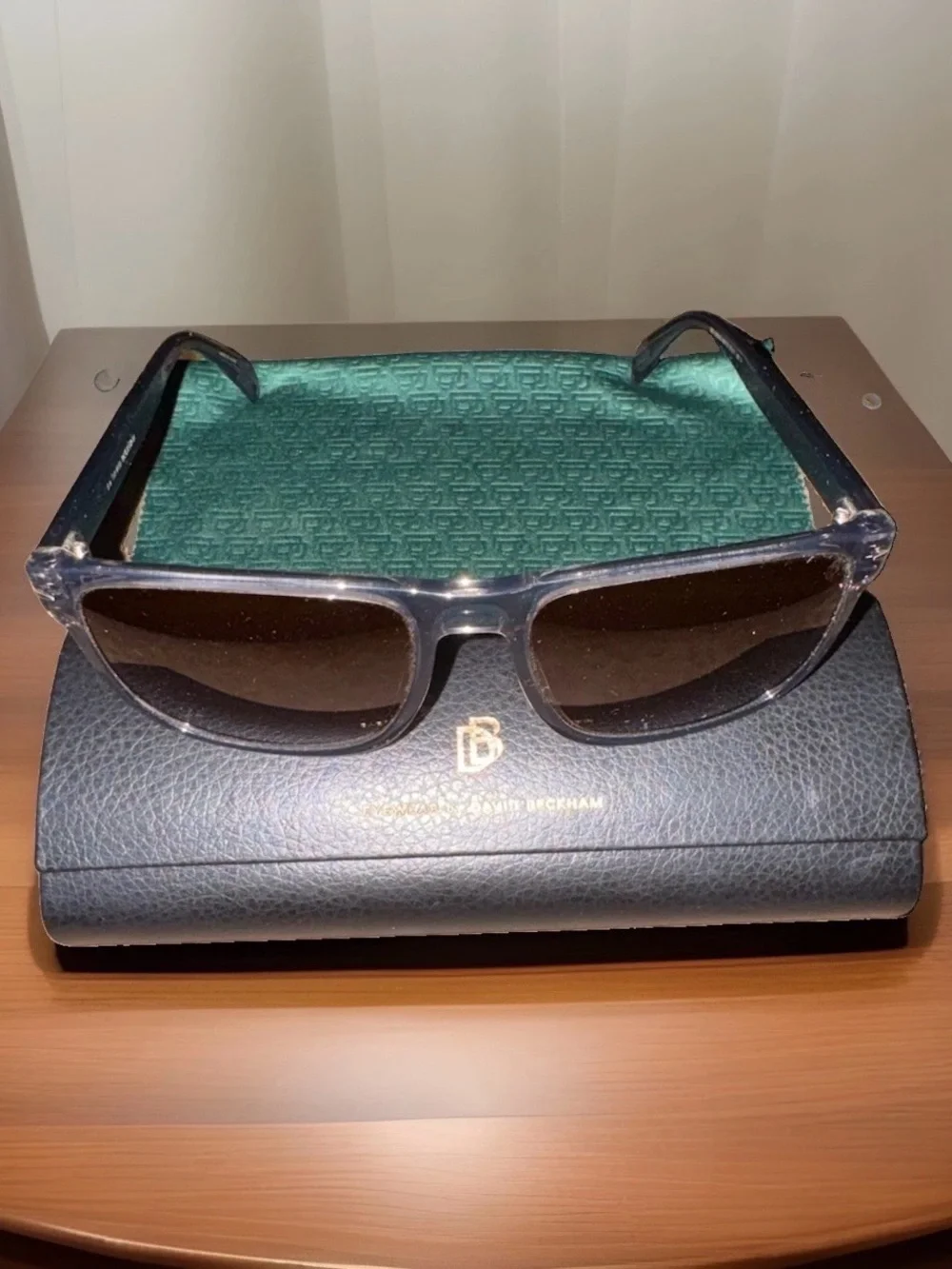 NEW David Beckham DB 1060/S KB770 Sunglasses - Transparent Grey / Brown + Kit